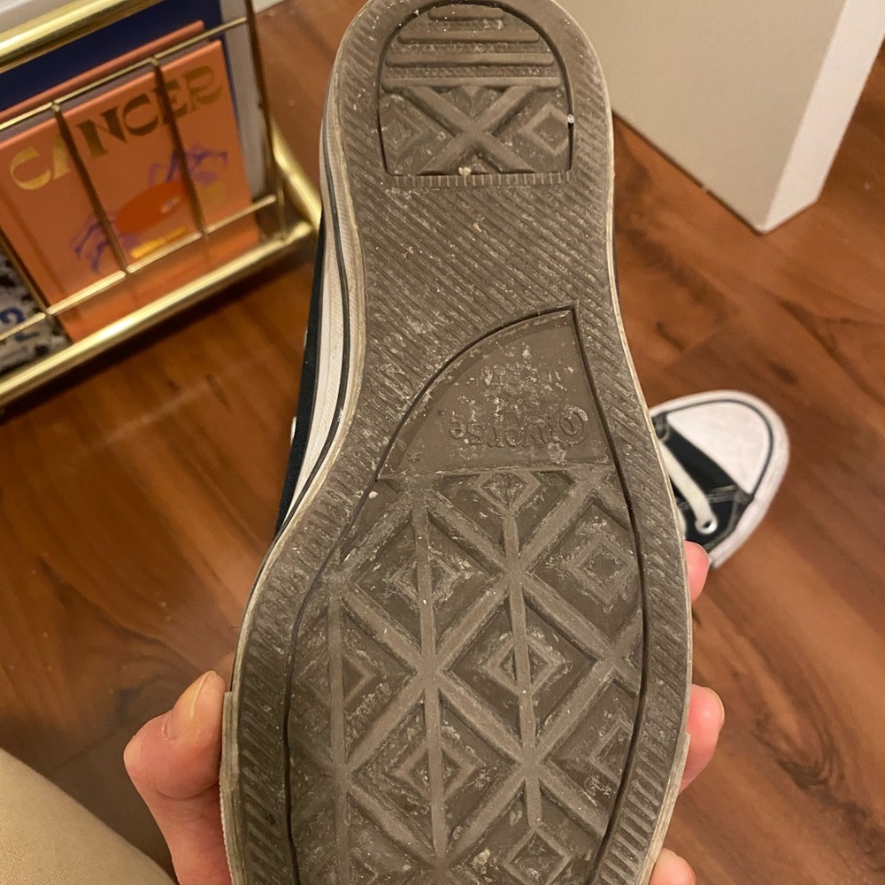 Black high top converse - Picture 2 of 5